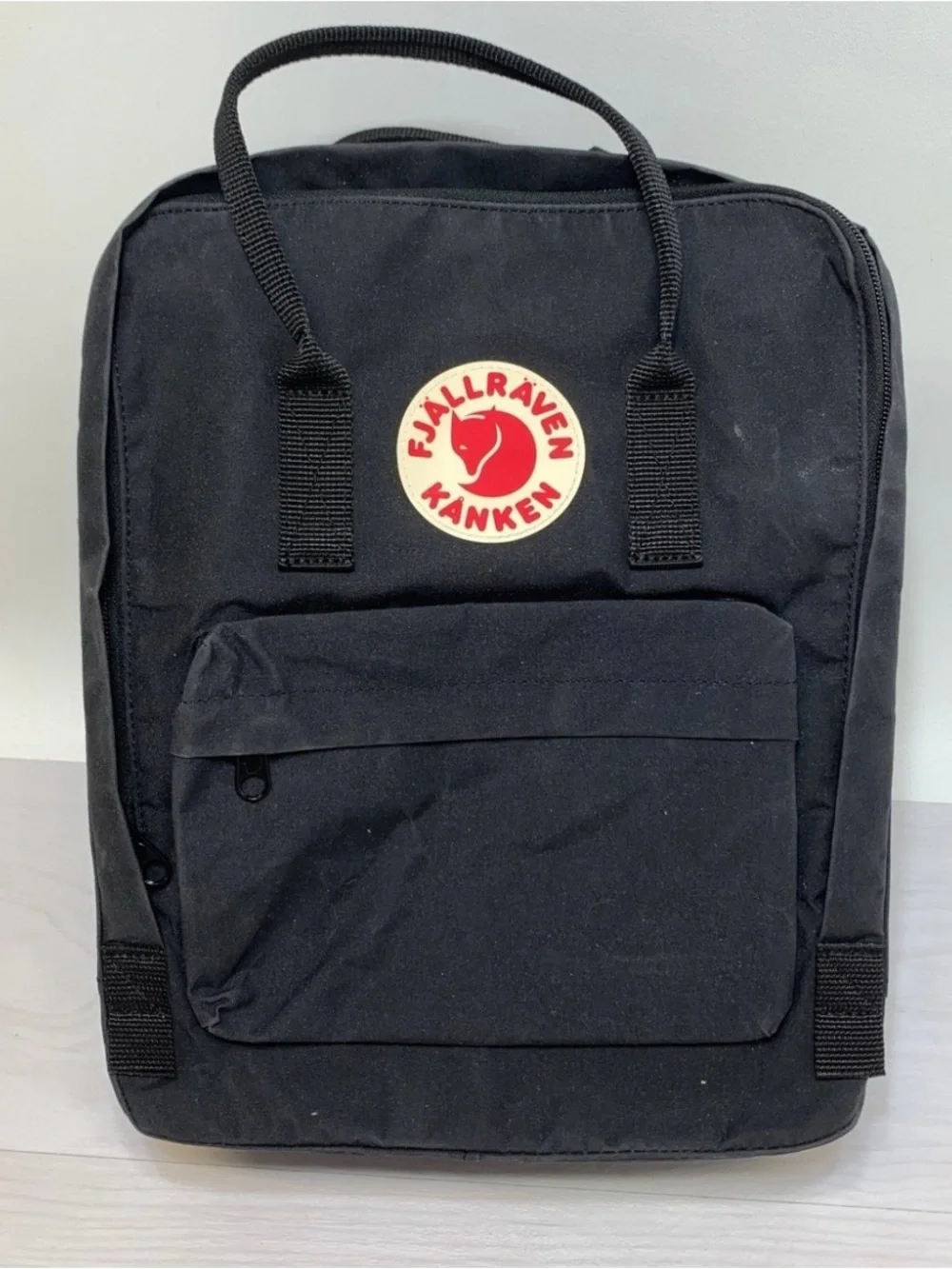 Fjallraven Kanken Classic Backpack - Unisex